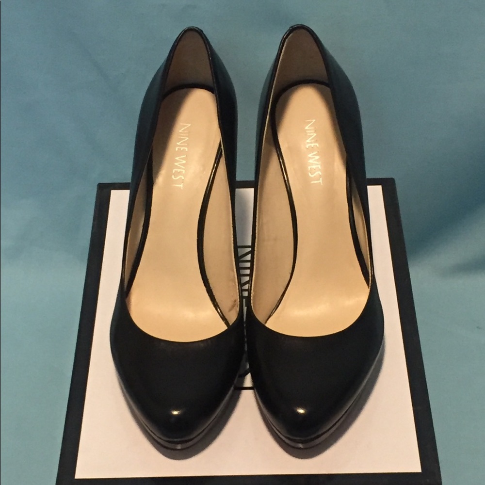 Nine West Kristal platform pump